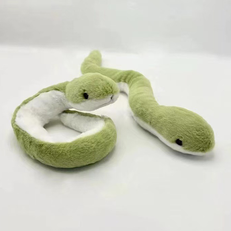 2025 Année de serpent de poupée moelleuse de bon augure