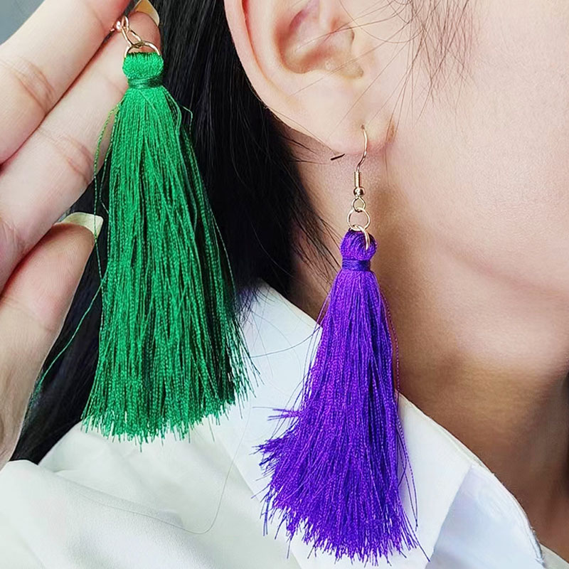 Boucles d'oreilles longues à pampilles colorées pour fête de carnaval