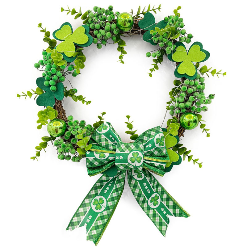 Couronne de fleurs de trèfle de plante verte décorative de la Saint-Patrick